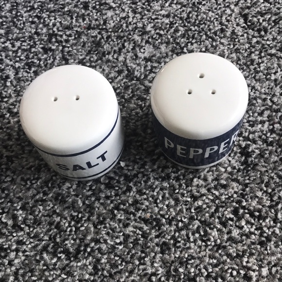 Kate Spade Orders Up Salt & Pepper Shaker Set - Picture 3 of 8